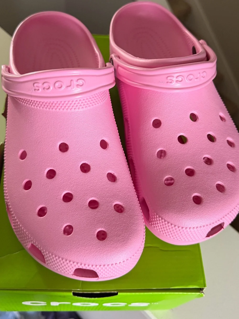 CROCS Kids Classic Clog in Bubblegum Pink